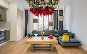 Jungle Escape - Luxe 1-Br Haven In Bucharest